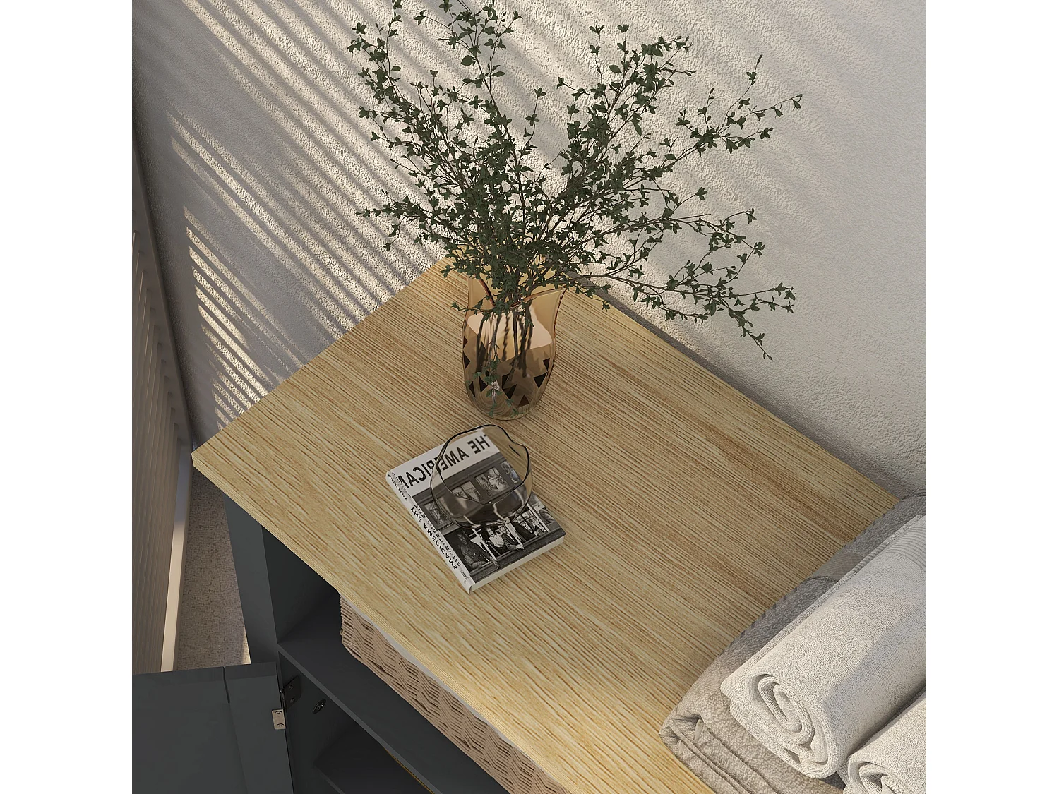 Mobiletto bagno a 3 ripiani e 2 ante con design rialzato