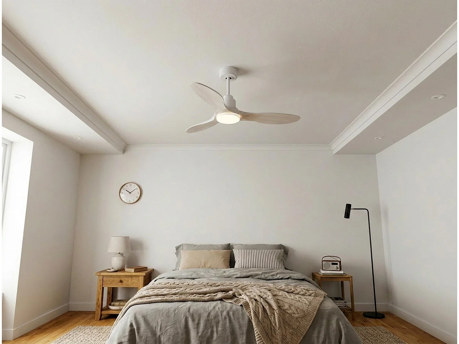 Ventilateur de plafond Réversible  Thermostat Wifi Moteur à courant continu Toits en pente Télécommande Hypersilence Mémoire Shopify Vendible (AUTOMATIQUE)