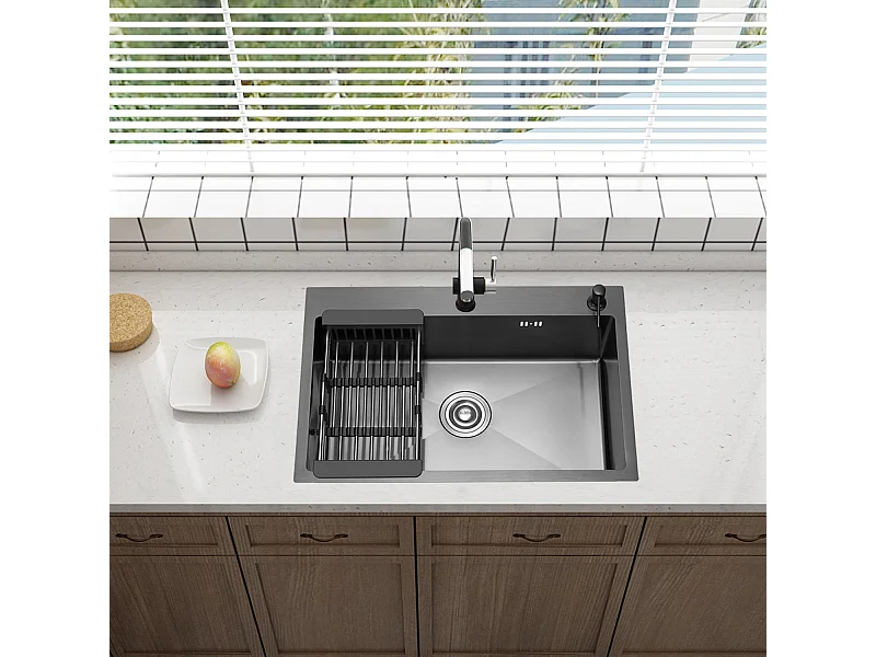 Keuken Enkelvoudige roestvrijstalen spoelbak 68x45x19 cm, met telescopisch afdruiprek, roestvrijstalen zeepdispenser, zwart