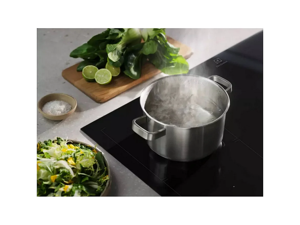 Electrolux Table de cuisson à induction 60cm 3feux noir - EIV63343/1