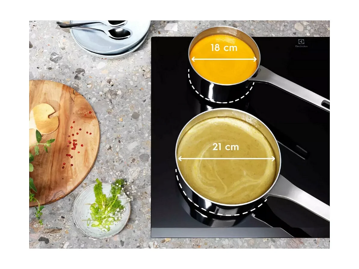 Electrolux Table de cuisson à induction 60cm 3feux noir - EIV63343/1