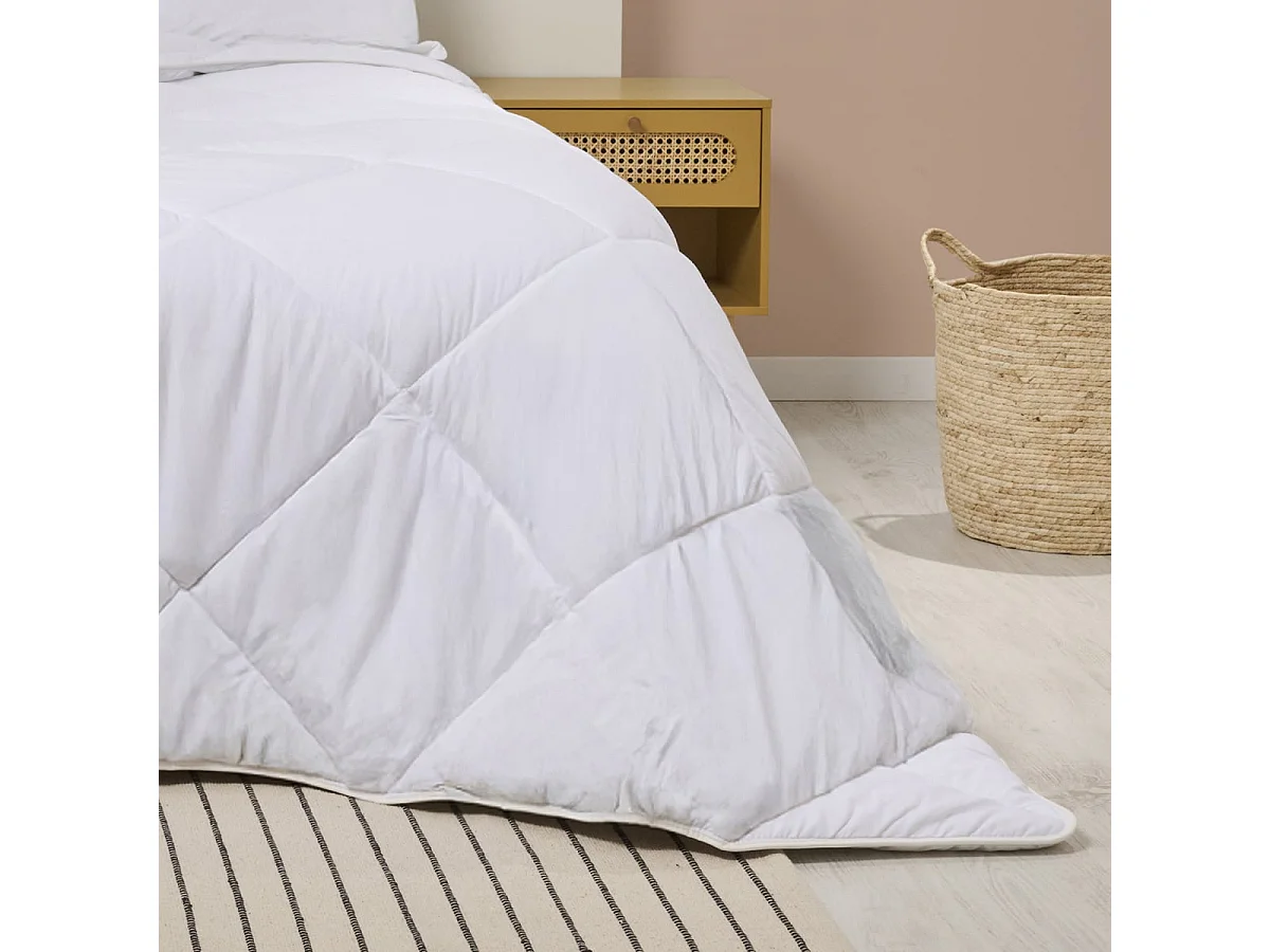 Pack Lavable à 95 Couette Chaude 140x200cm + 1 Oreiller Moelleux 60x60 cm