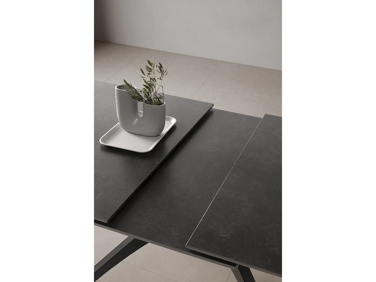 Table à manger, table de repas extensible rectangulaire en Pierre frittée coloris gris foncé, pieds en métal noir - Longueur 150-200 x Profondeur 85 x Hauteur 76 cm