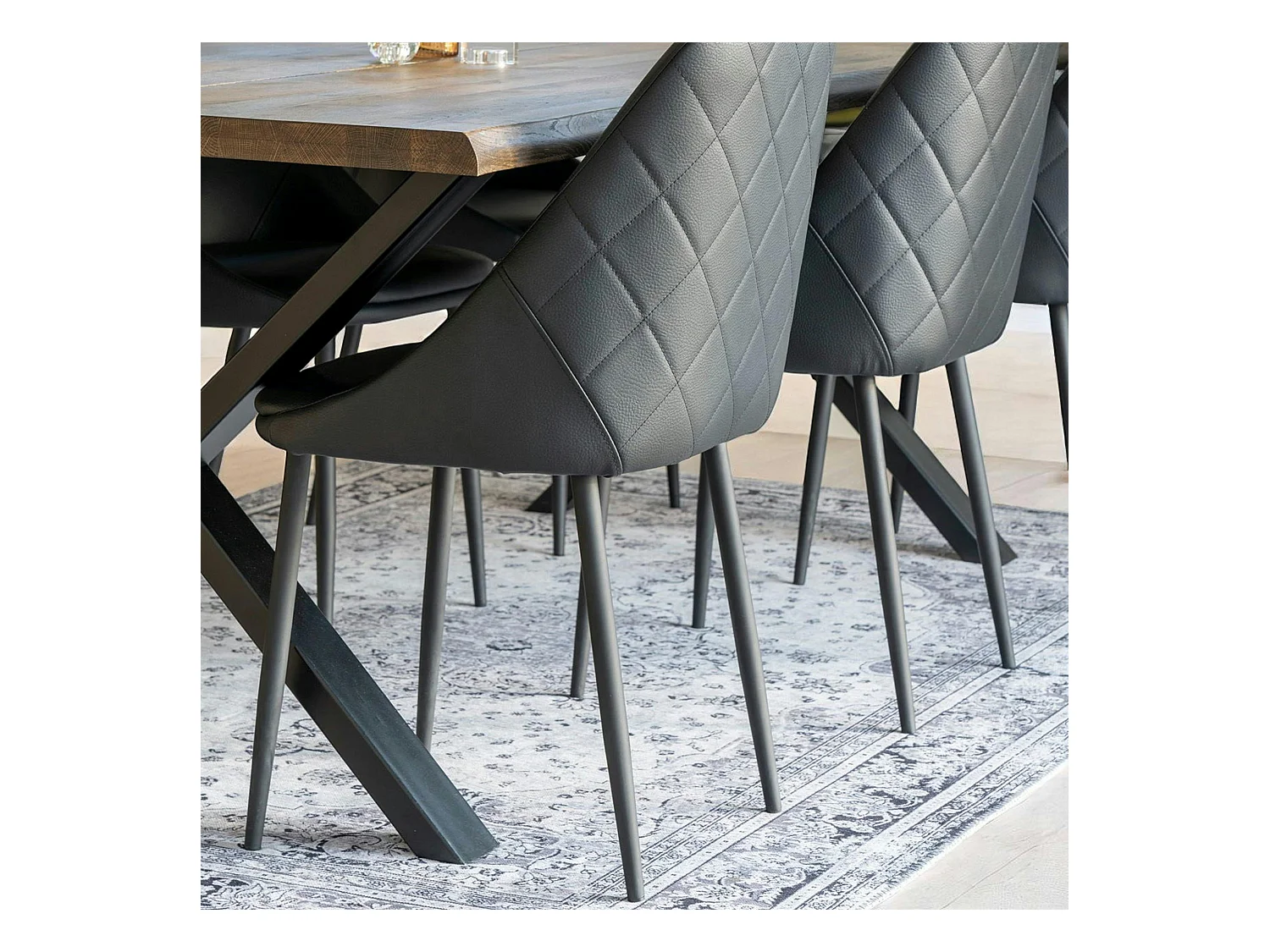 Tapis vintage noir et blanc à motifs traditionnels 160x230 cm FEZ