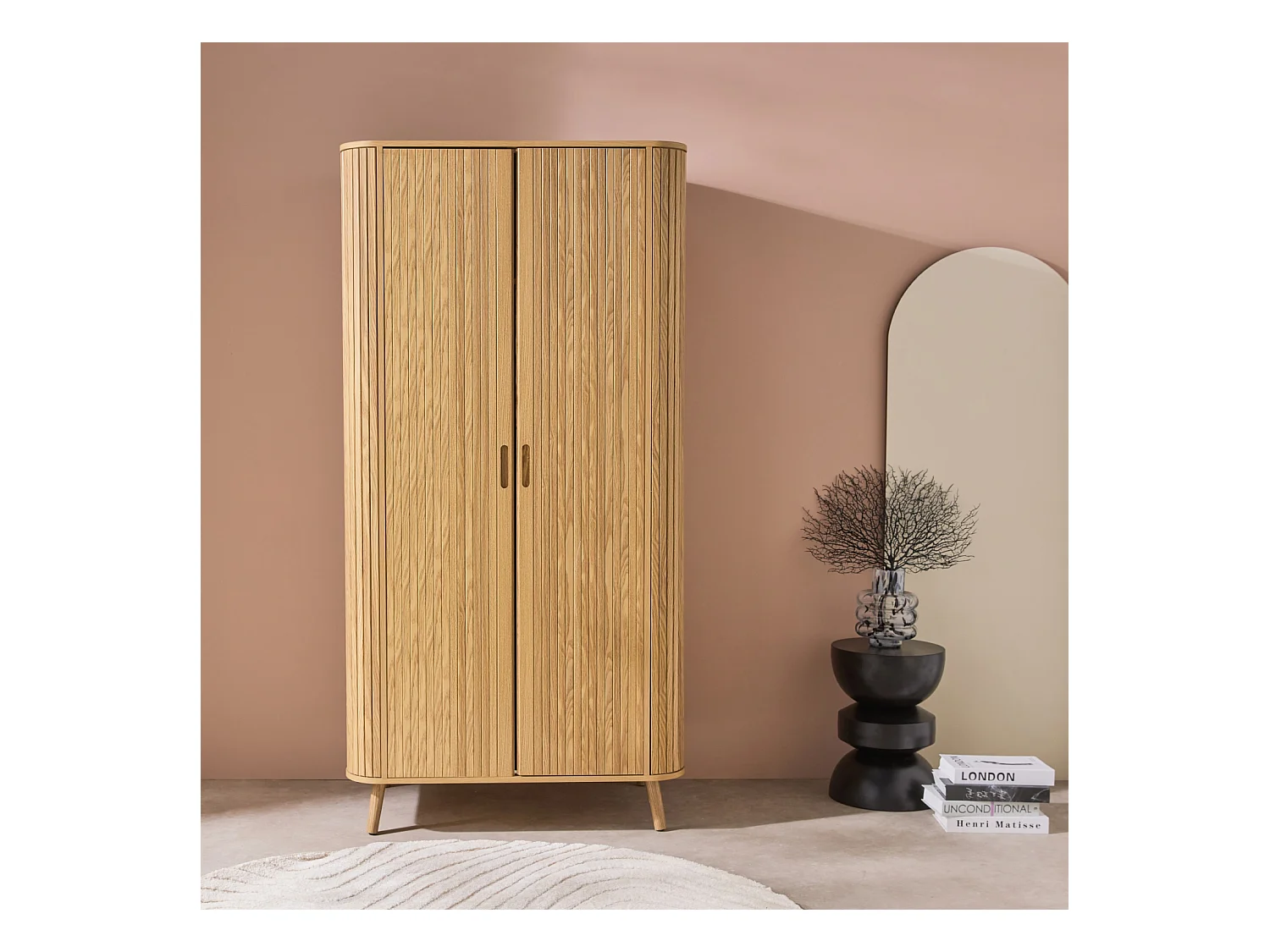 Armoire 2 portes décor bois rainuré avec étagère et penderie. L 90 x P 60 x H 180cm