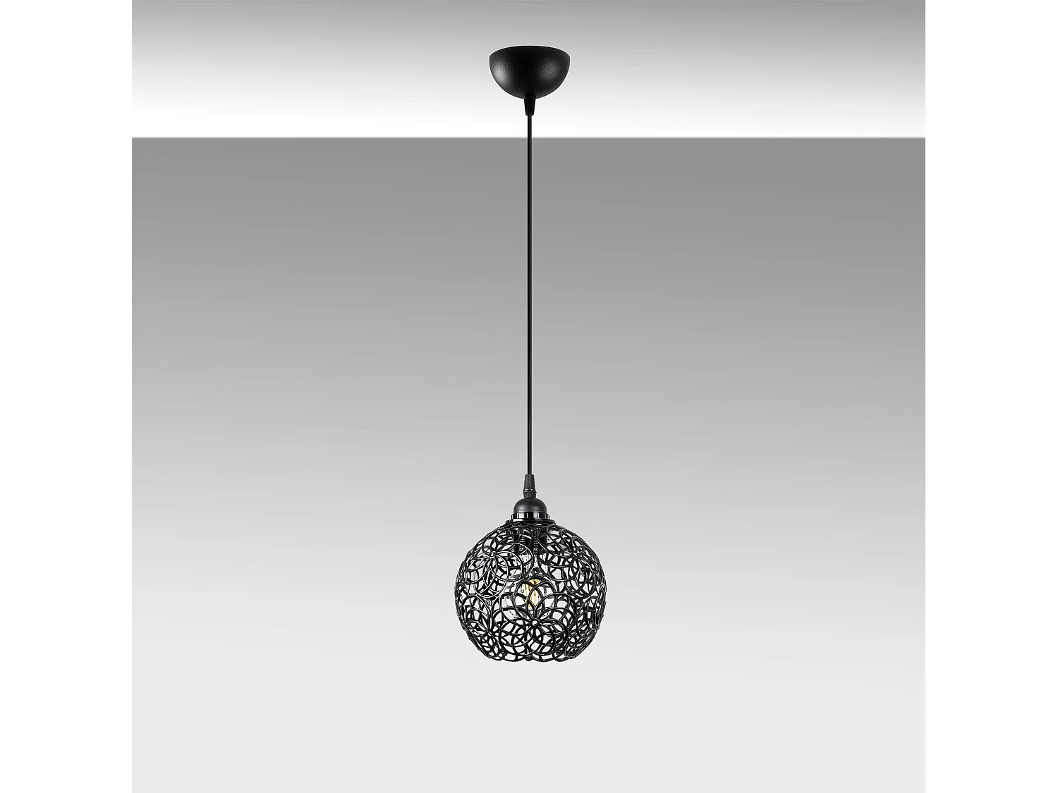 Suspension noire boule – motif floral, ajourée ERZIN