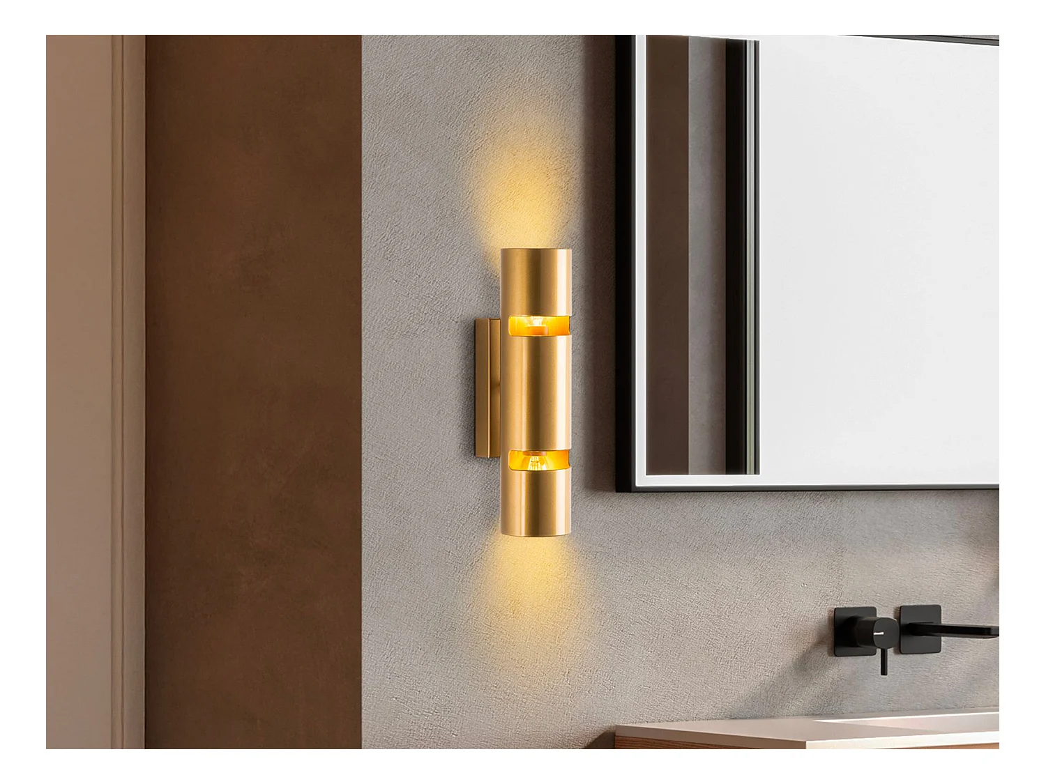 Lot de 2 appliques murales en métal doré - H. 30 x D. 8 cm - LYORA