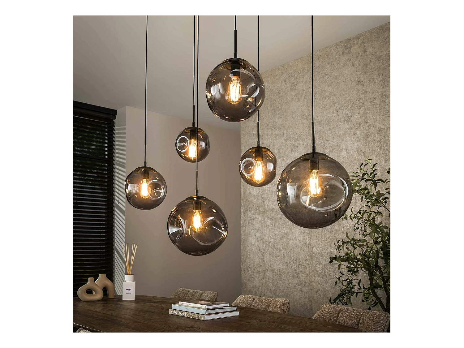 Suspension en verre fumé – 6 globes déformés NIAGARA