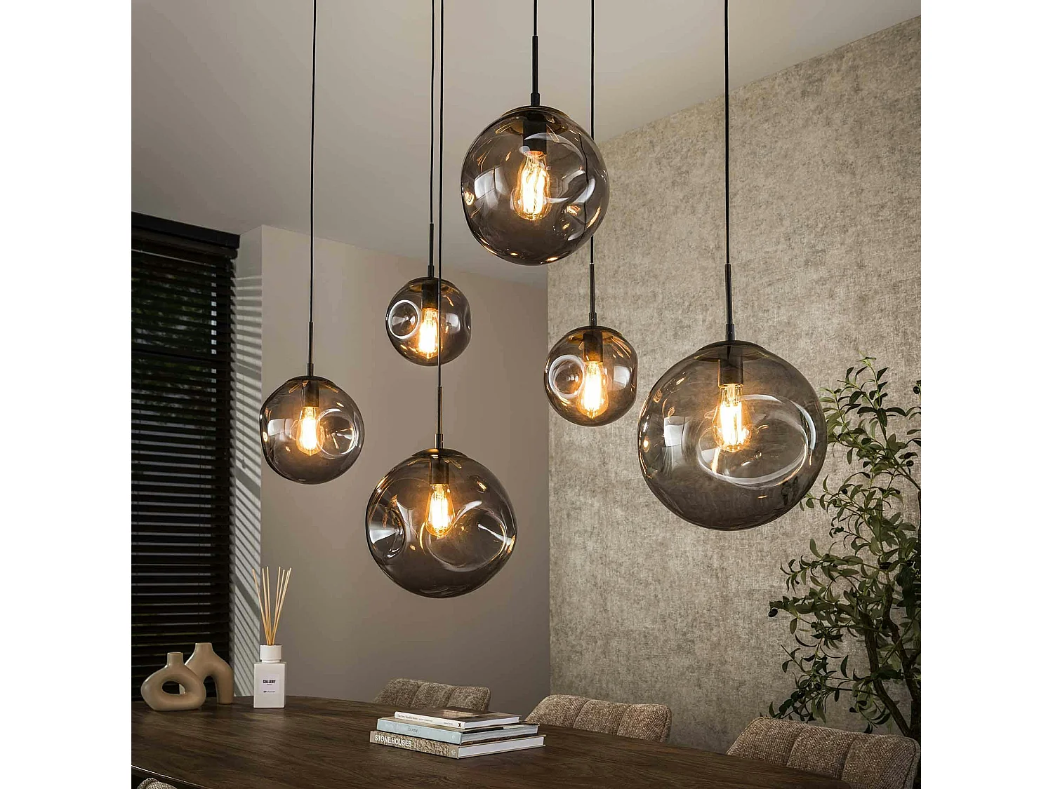 Suspension en verre fumé – 6 globes déformés NIAGARA