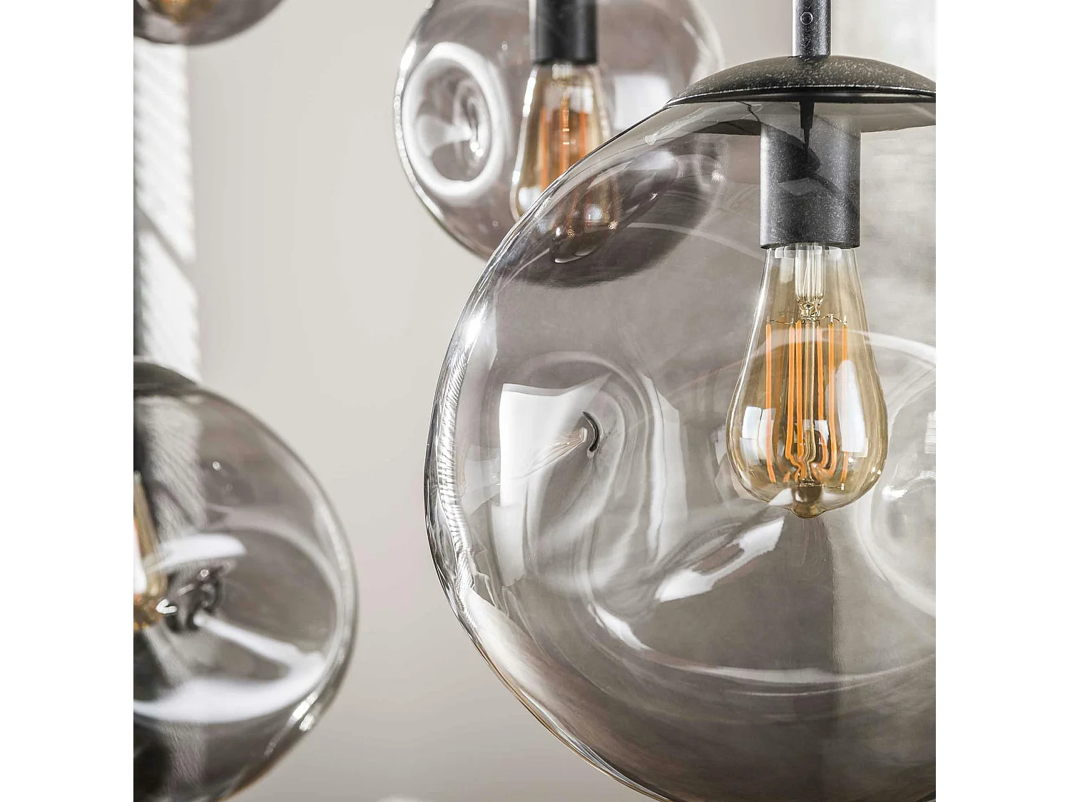 Suspension en verre fumé – 6 globes déformés NIAGARA
