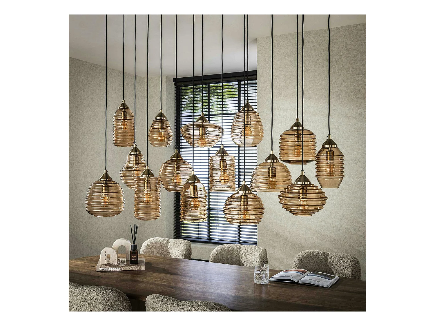 Suspension en verre strié 15 lampes ambrées NOVA