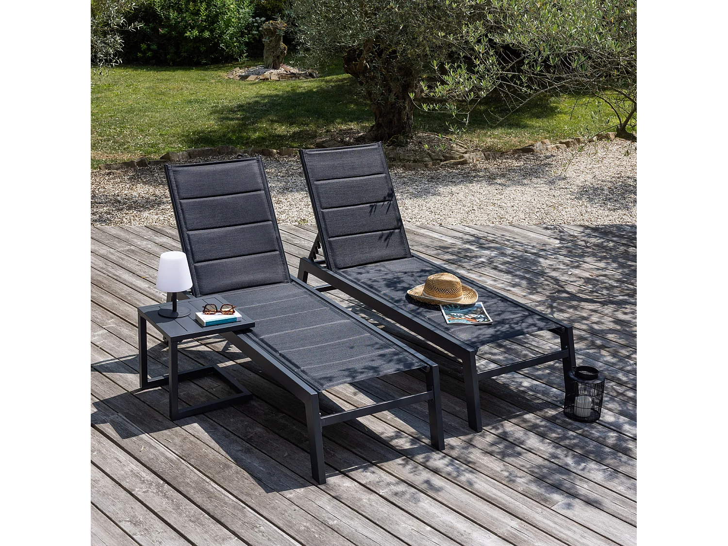 Set 2 bains de soleil et table d'appoint BARBADOS en textilène noir - aluminium gris anthracite - HAPPY GARDEN