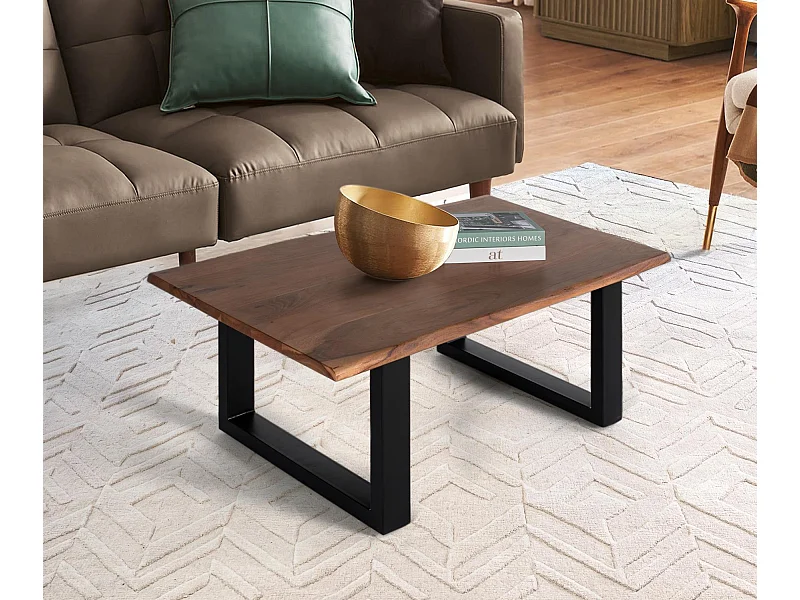 Couchtisch mit Tischplatte aus massivem Akazienholz und Metallbeinen