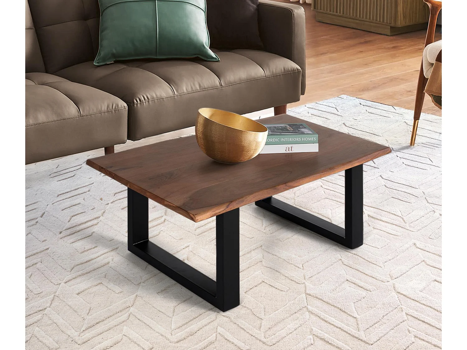 Mesa de centro con tapa de madera maciza de acacia y patas de metal