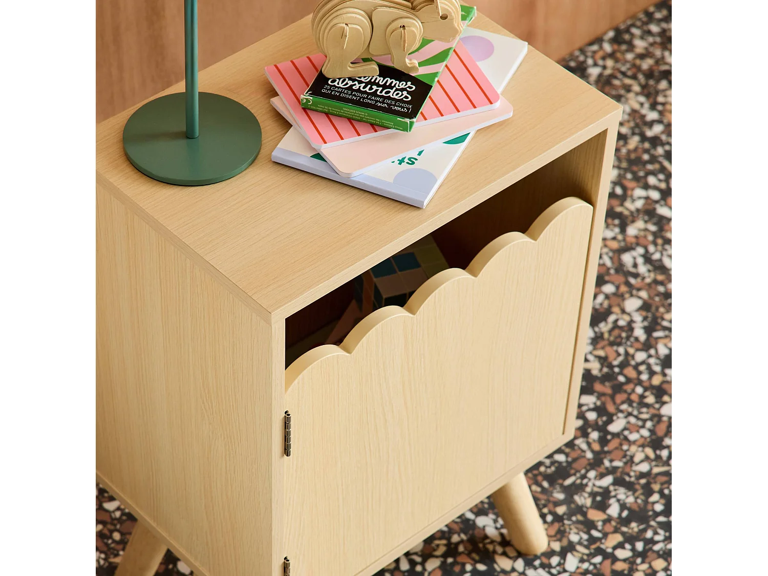 Comodino per bambini decorazione legno 1 anta, marrone naturale