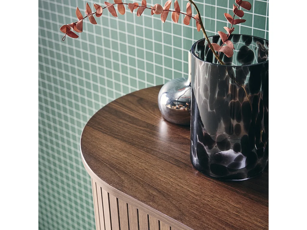 Credenza con ante scorrevoli e ripiano, noce