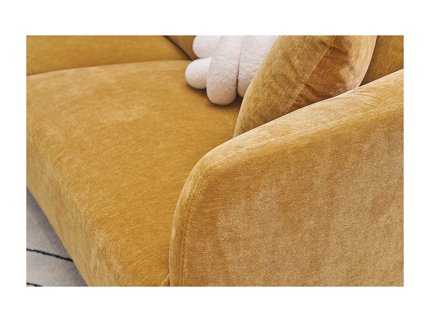 Canapé design 3 places en tissu effet velours jaune curry et métal noir JERRY