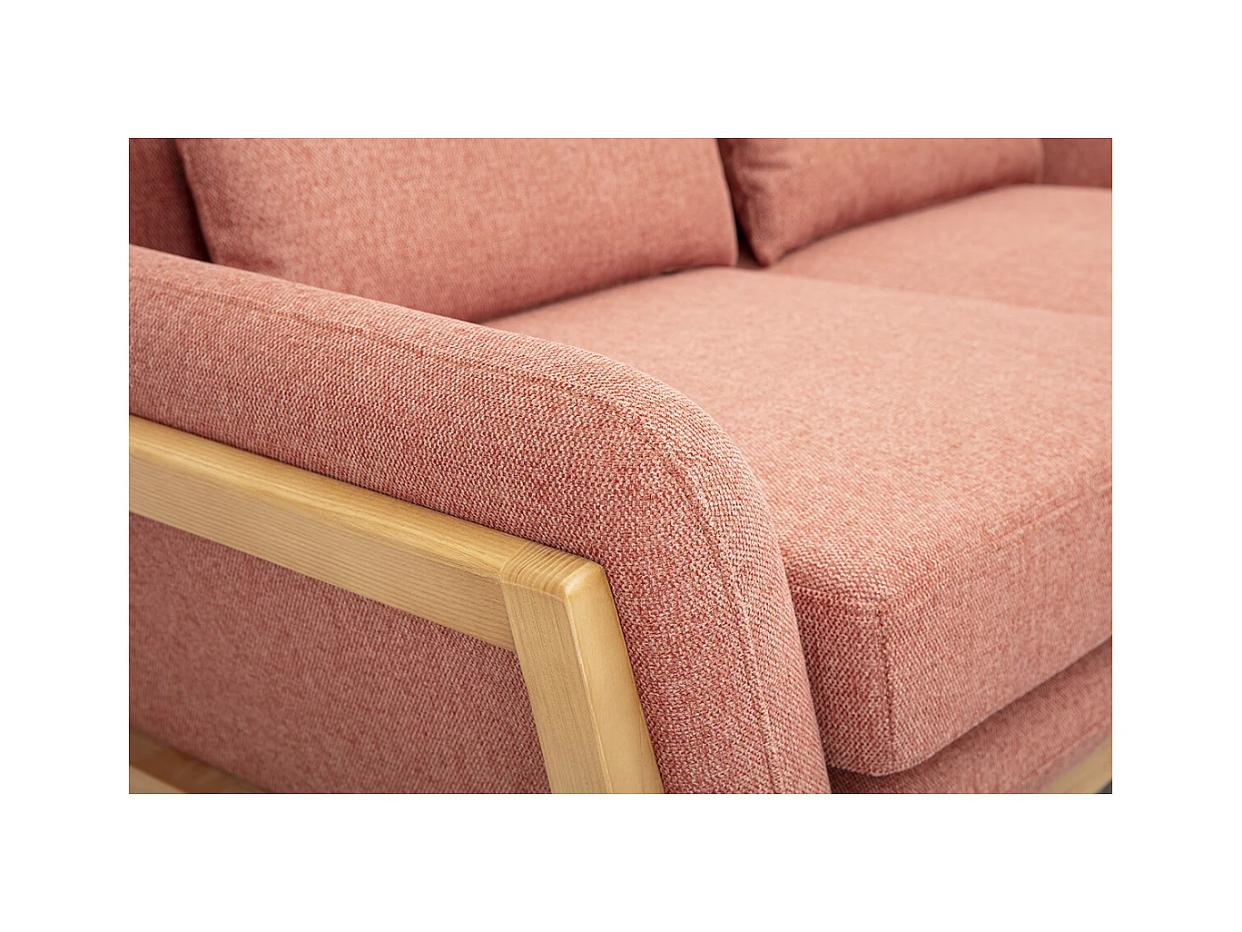 Canapé scandinave 2 places en tissu effet velours texturé terracotta et bois clair YOKO