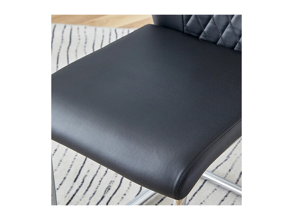 Chaise salle à manger PU noir style nordique lot de 4 dossier maille pieds métal argenté brillant antidérapants