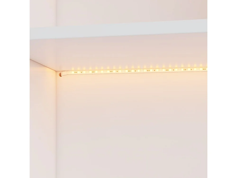 Bibliotheque pieds bois massif nombreux casiers double porte eclairage LED couleur variable telecommande forme simple blanc