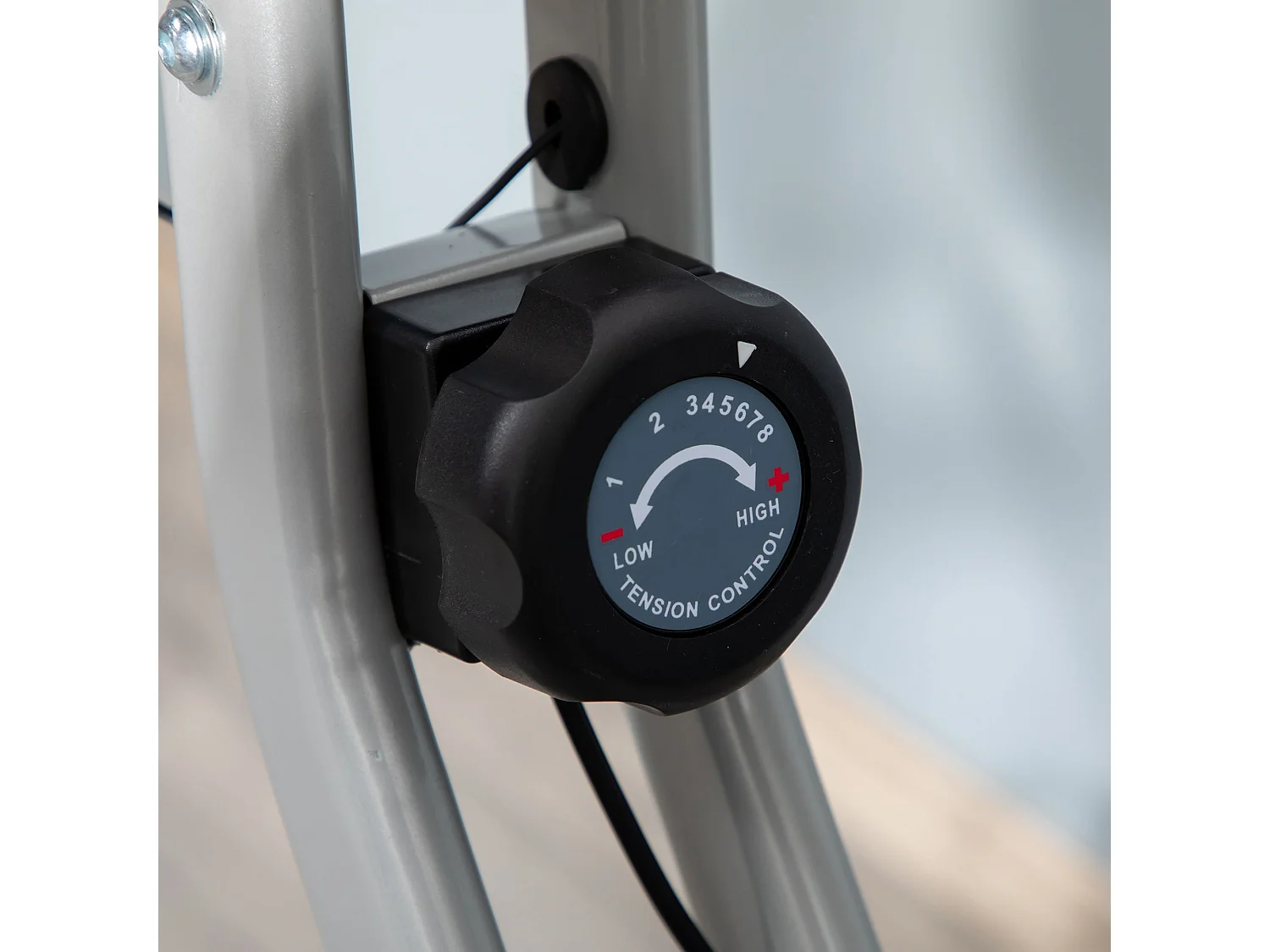 Opvouwbare hometrainer met 8 magnetische weerstandsniveaus, verstelbare zitting, stalen frame, zwart-grijs (43x97x109cm)