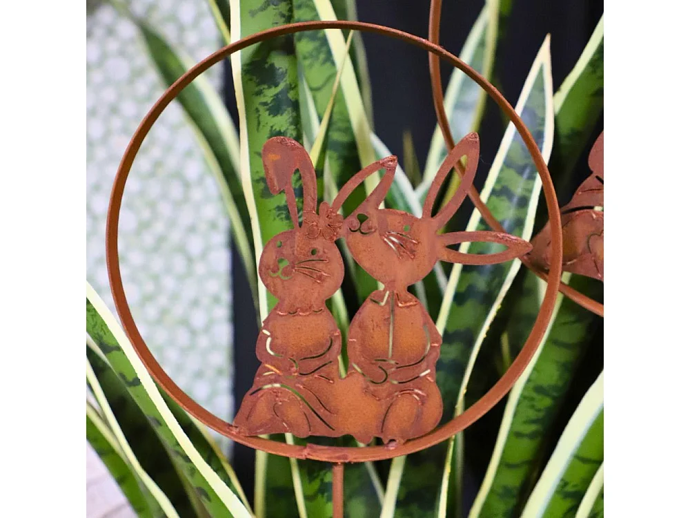 Médaillon "Lapins" à piquer en métal rouillé Ø.28 x Ht.78 cm