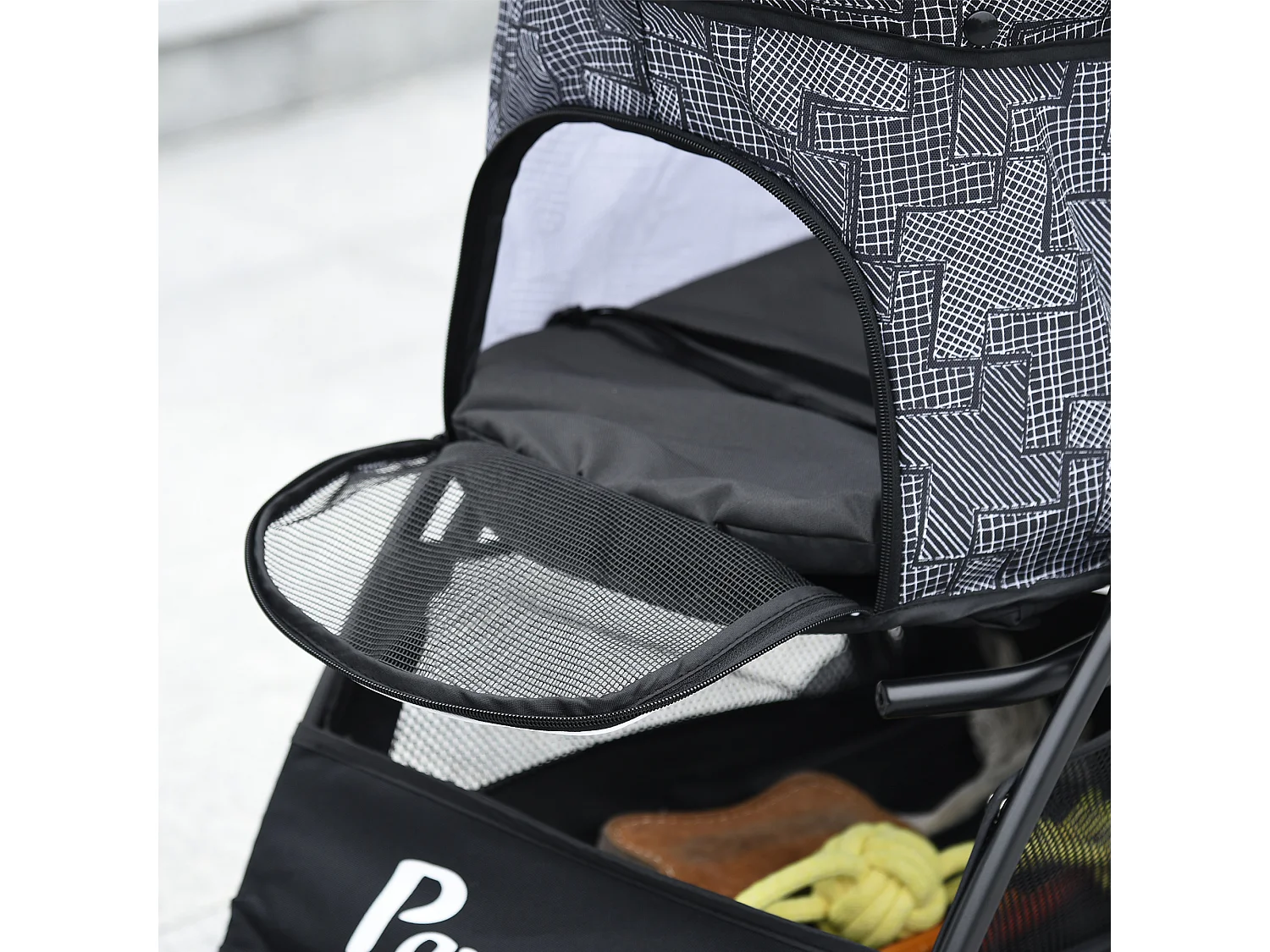 Poussette pliante pour chien et chat, avec coussin, fenêtres en filet et rangement, polyester, noir (81x48x99 cm)
