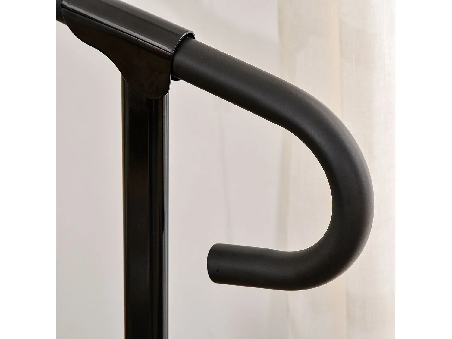 Tapis de course motorisé pliable, 500W, LCD et support pour téléphone, noir (123x62x117 cm)