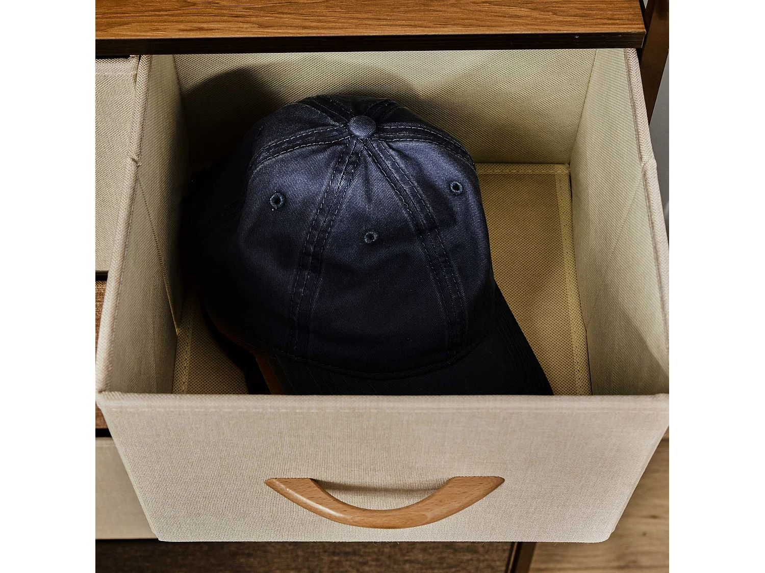 Ladekast met 5 opvouwbare stoffen lades, modern design, linnen en metaal, bruin (58x29x99 cm)