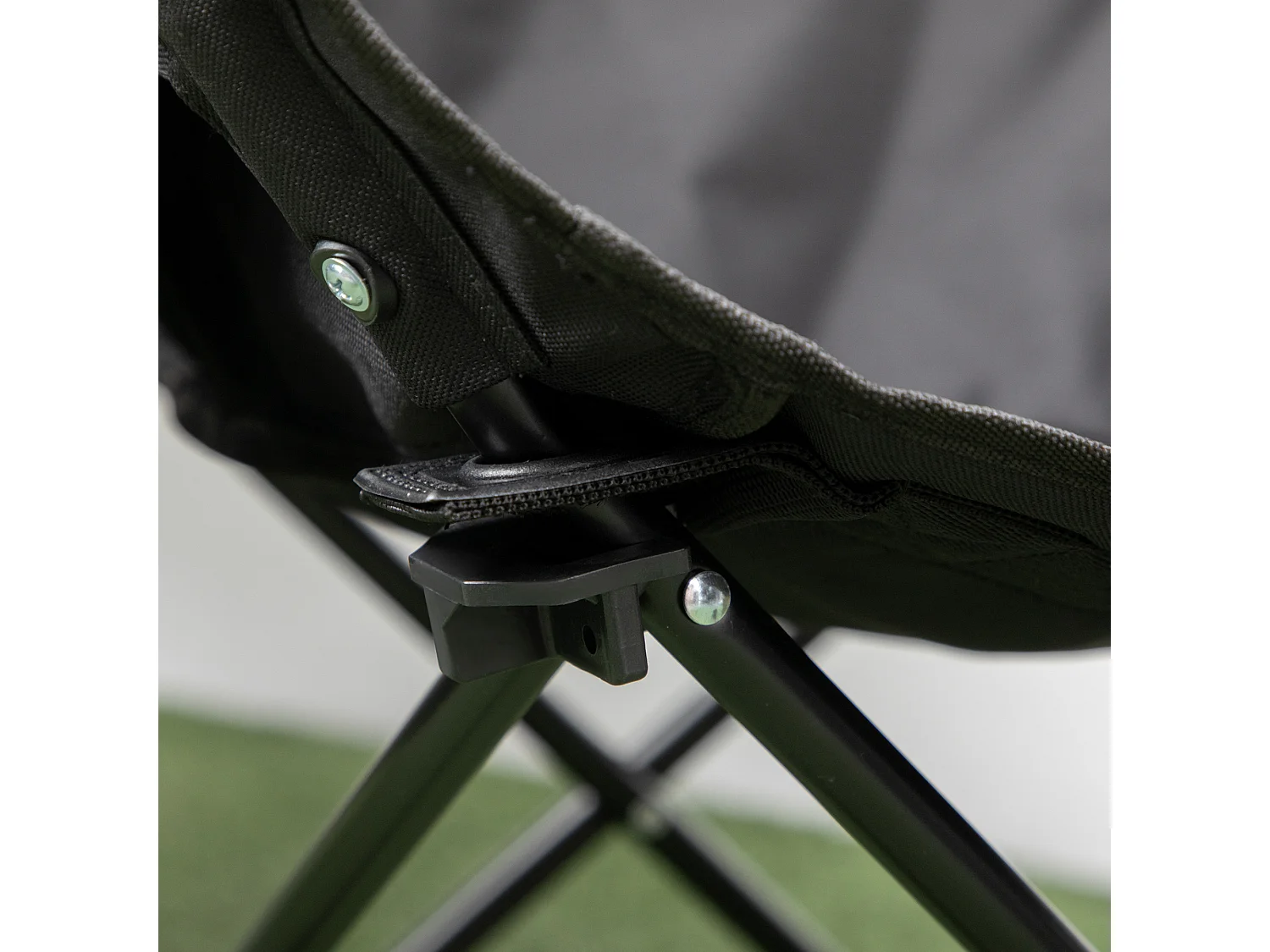 Chaise de camping pliable avec poche latérale, pieds en acier, fauteuil pliant avec sac de transport, pour piscine et plage, Oxford, Noir (61x54x66 cm)