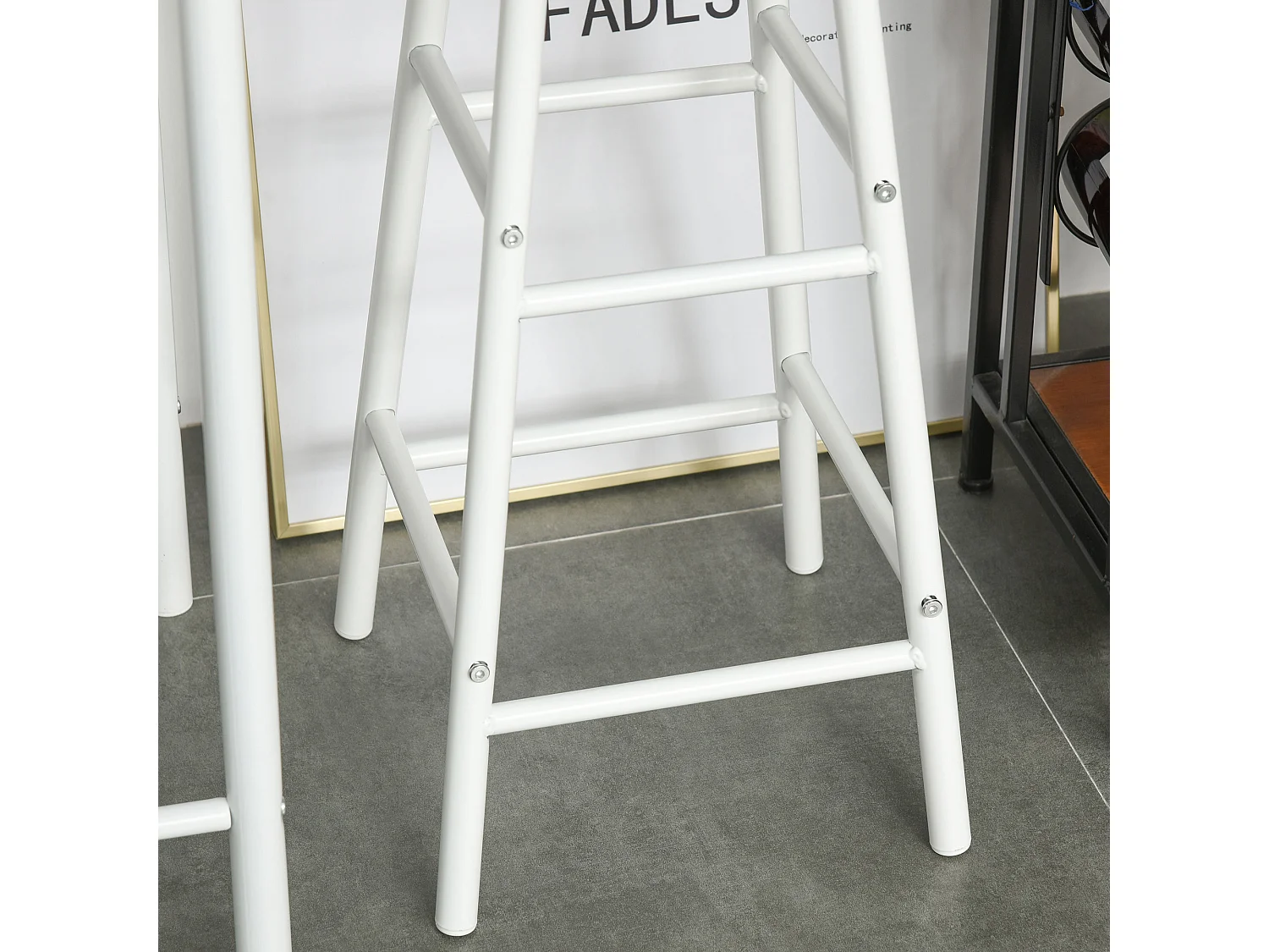 Ensemble de table de bar avec 2 tabourets, design industriel, MDF, métal, blanc et chêne (80x50x90 cm)