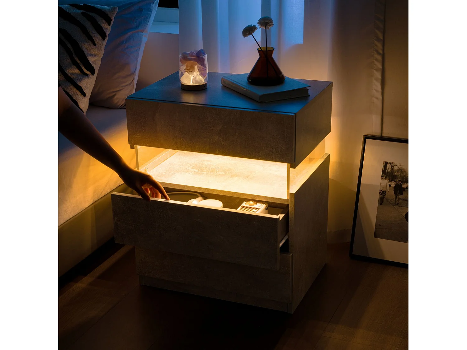 Mesita de noche LED con 3 cajones, panel acrílico e iluminación RGB, aglomerado, gris (48x38x61 cm)