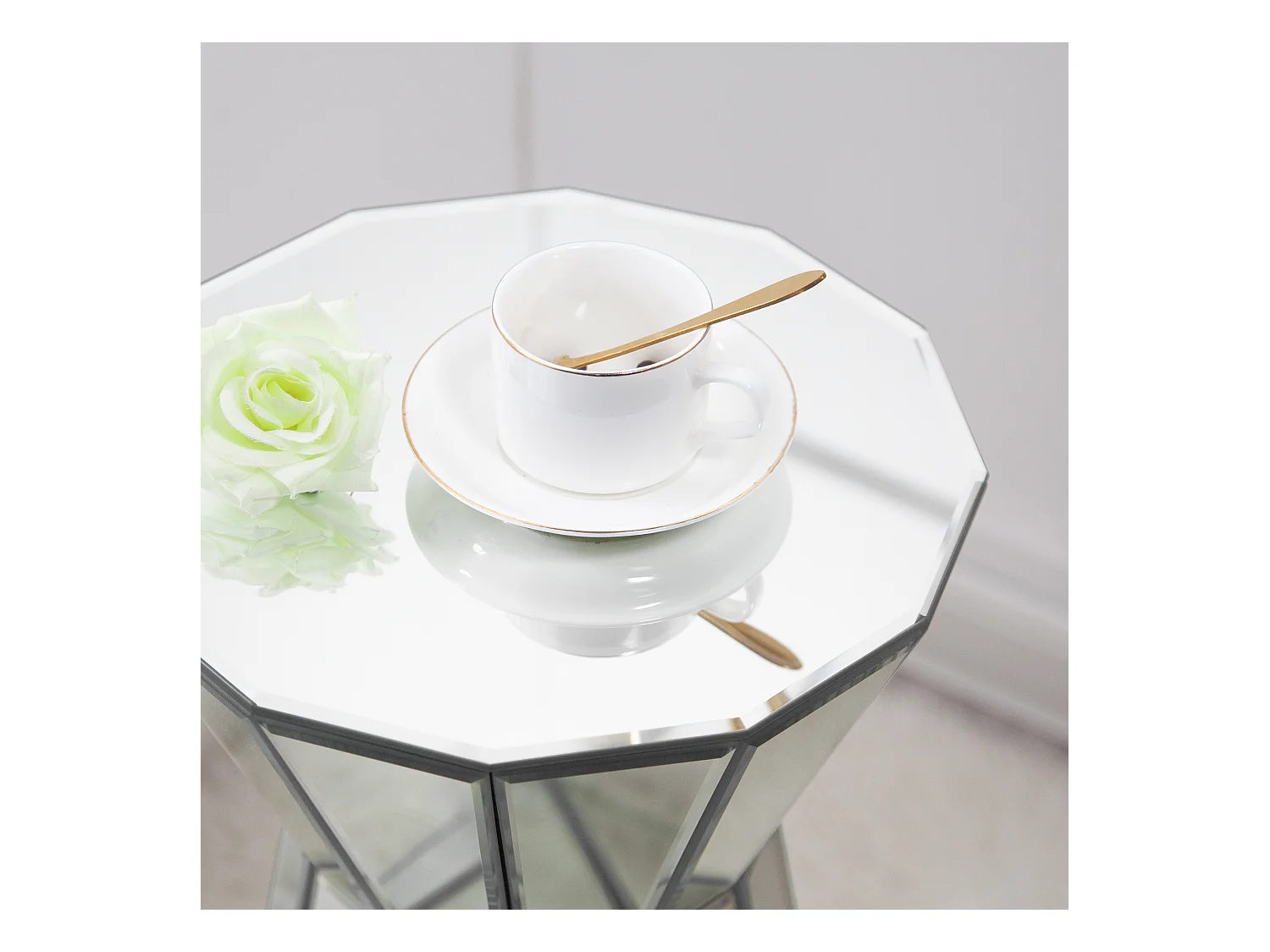 Table d'appoint moderne en verre et MDF, design élégant avec finition miroir, argenté (30x30x55.5cm)