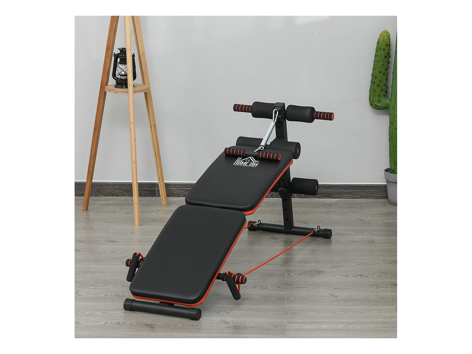 Banc d'entraînement abdominal réglable et pliable, multifonction avec cordes, acier, noir et rouge (137x51x66 cm)