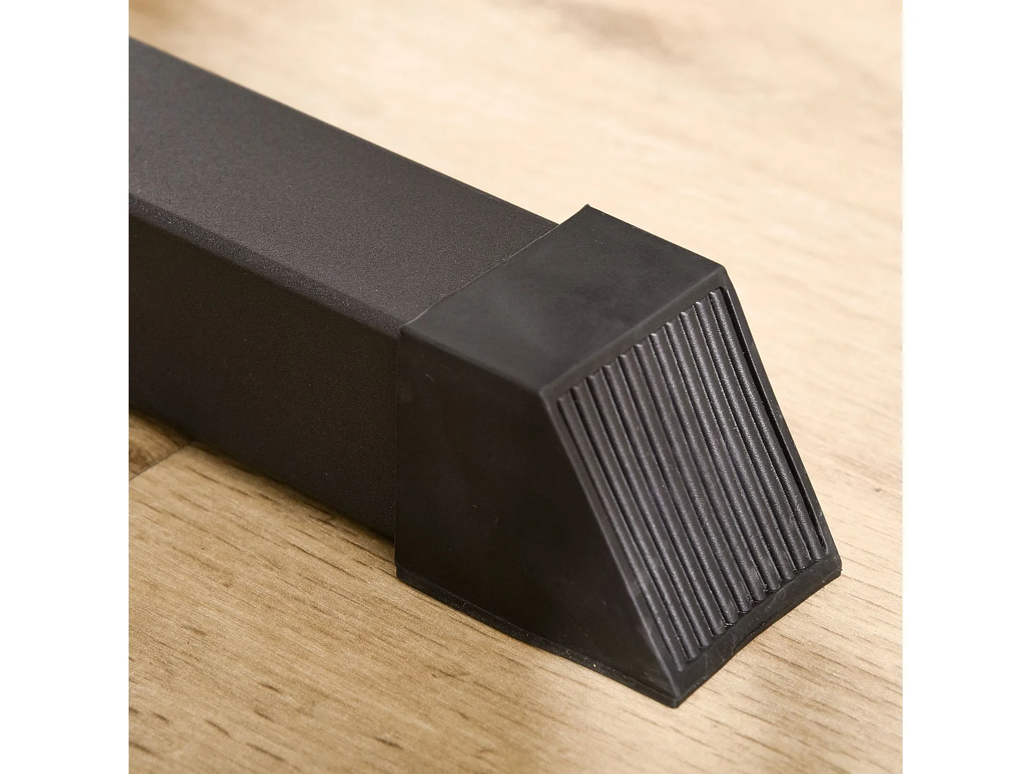 Station de fitness multifonction avec siège réglable et poulie, acier, noir (107x120x190cm)