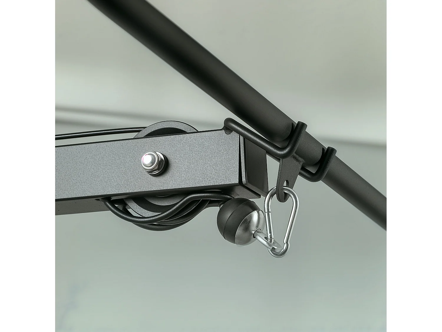 Station de fitness multifonction avec siège réglable et poulie, acier, noir (107x120x190cm)