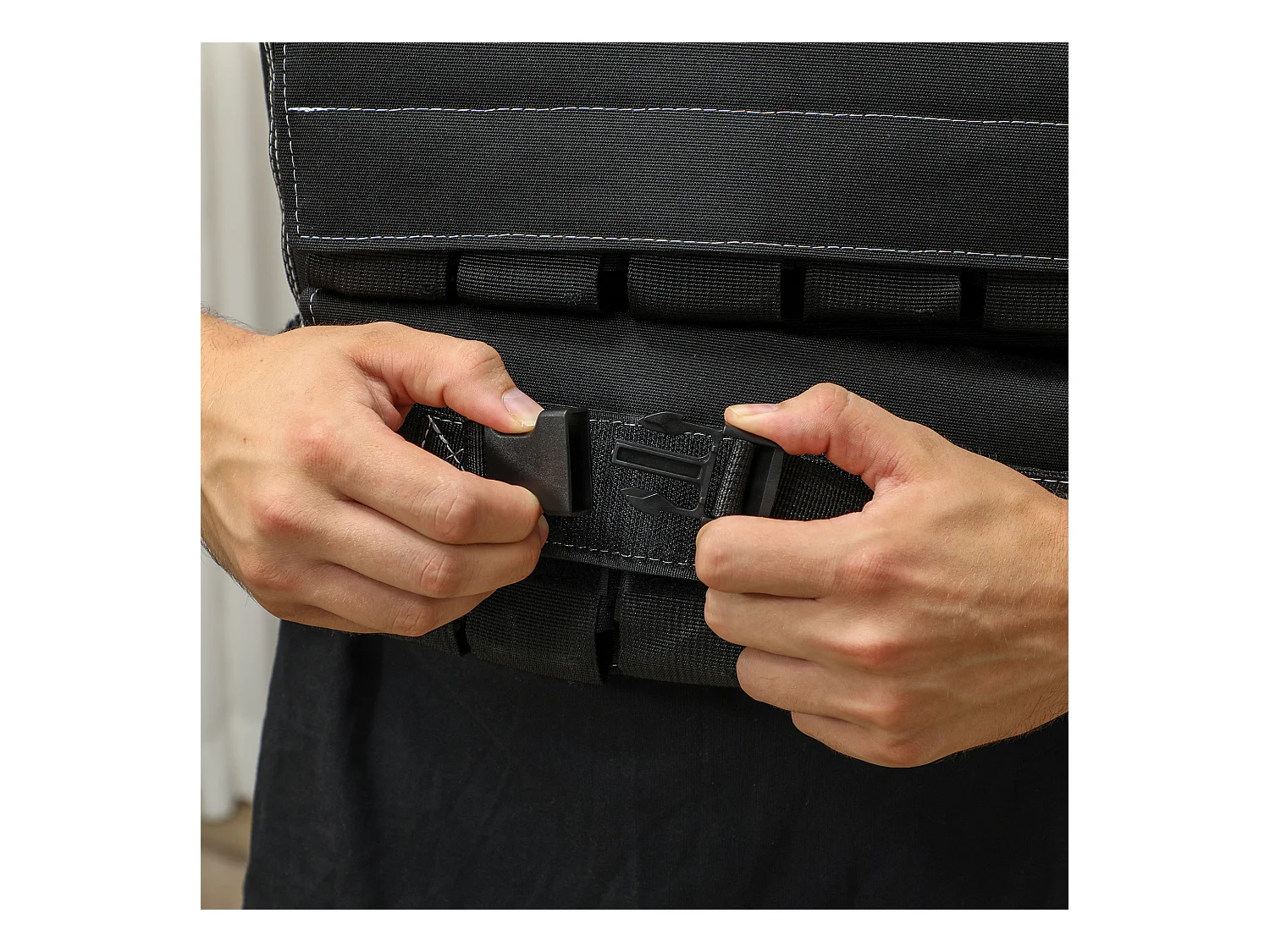 Gilet de poids ajustable 15 kg, avec bandes réfléchissantes, pour fitness, course et haltérophilie, polyester, noir (50x40x0.1 cm)