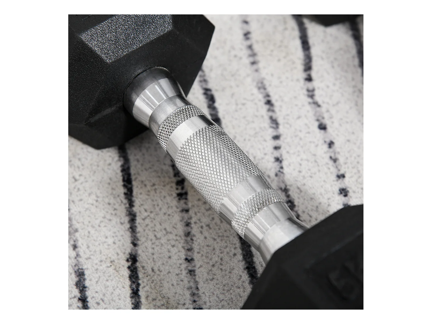 Haltères hexagonaux 2 pièces, fonte avec revêtement caoutchouc, noir (27.2x10.5x10.5cm)