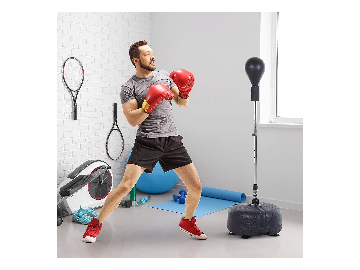 Punching-ball avec support réglable, cuir synthétique, noir (48x48x136-154cm)