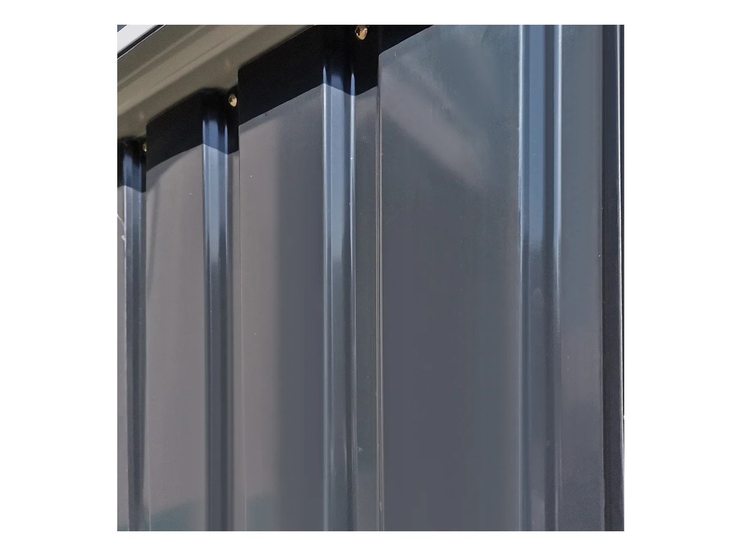 Abri de jardin métallique avec porte, acier résistant, gris foncé, toit fermé (142x84x189cm)