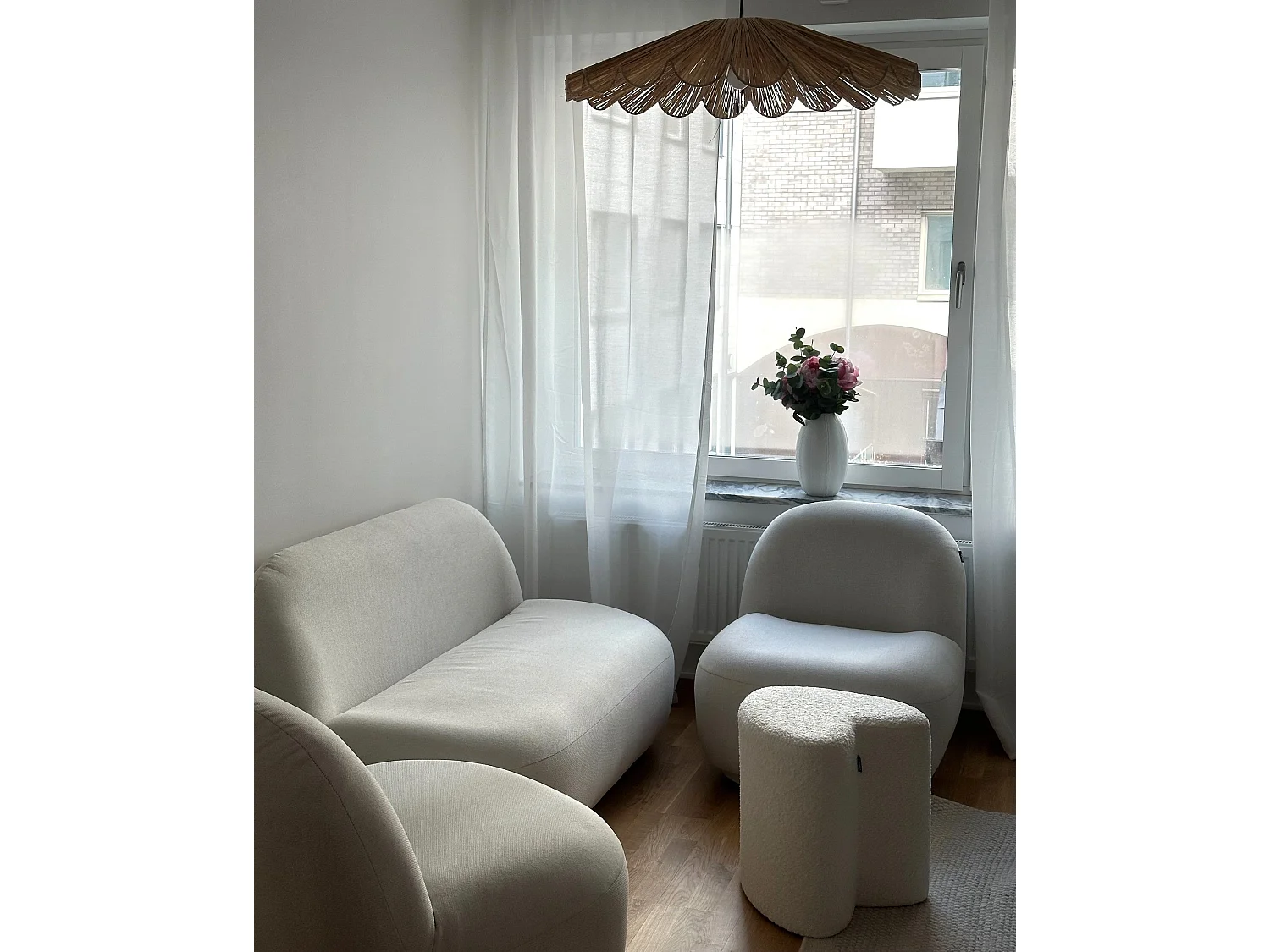Pouf SCOTIA Tissu chenille Blanc cassé