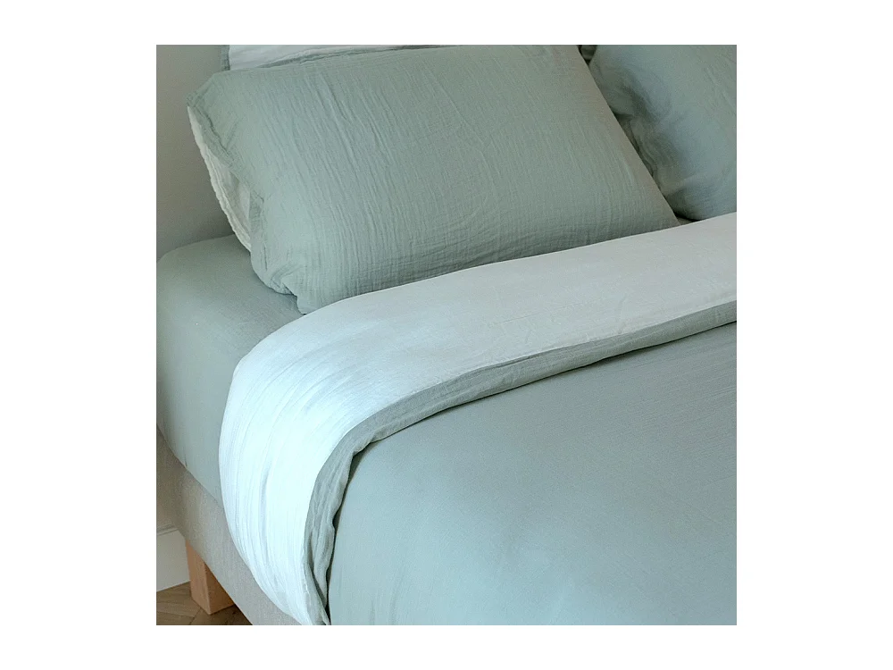 Parure de lit réversible 140 cm gaze de coton vert sauge/écru