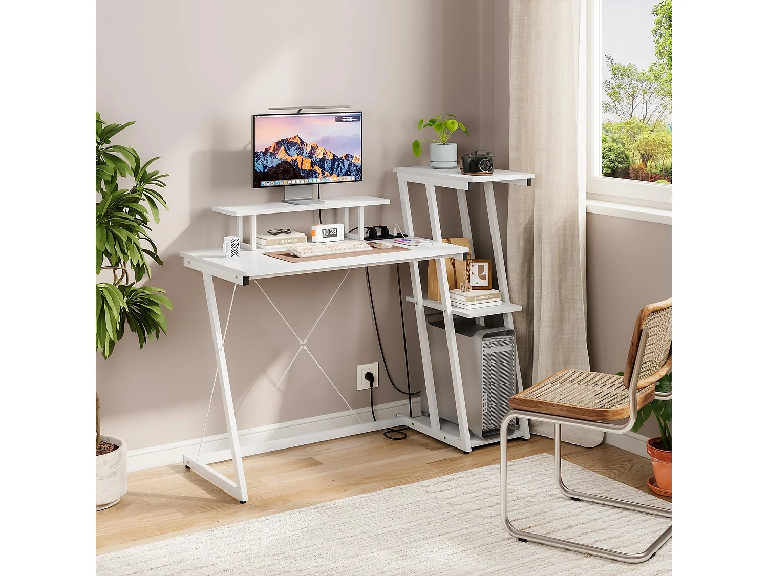 Bureau d'angle 120 cm avec étagère réversible, support d'écran, prise et ports USB, idéal pour maison ou bureau, usage jeu ou travail