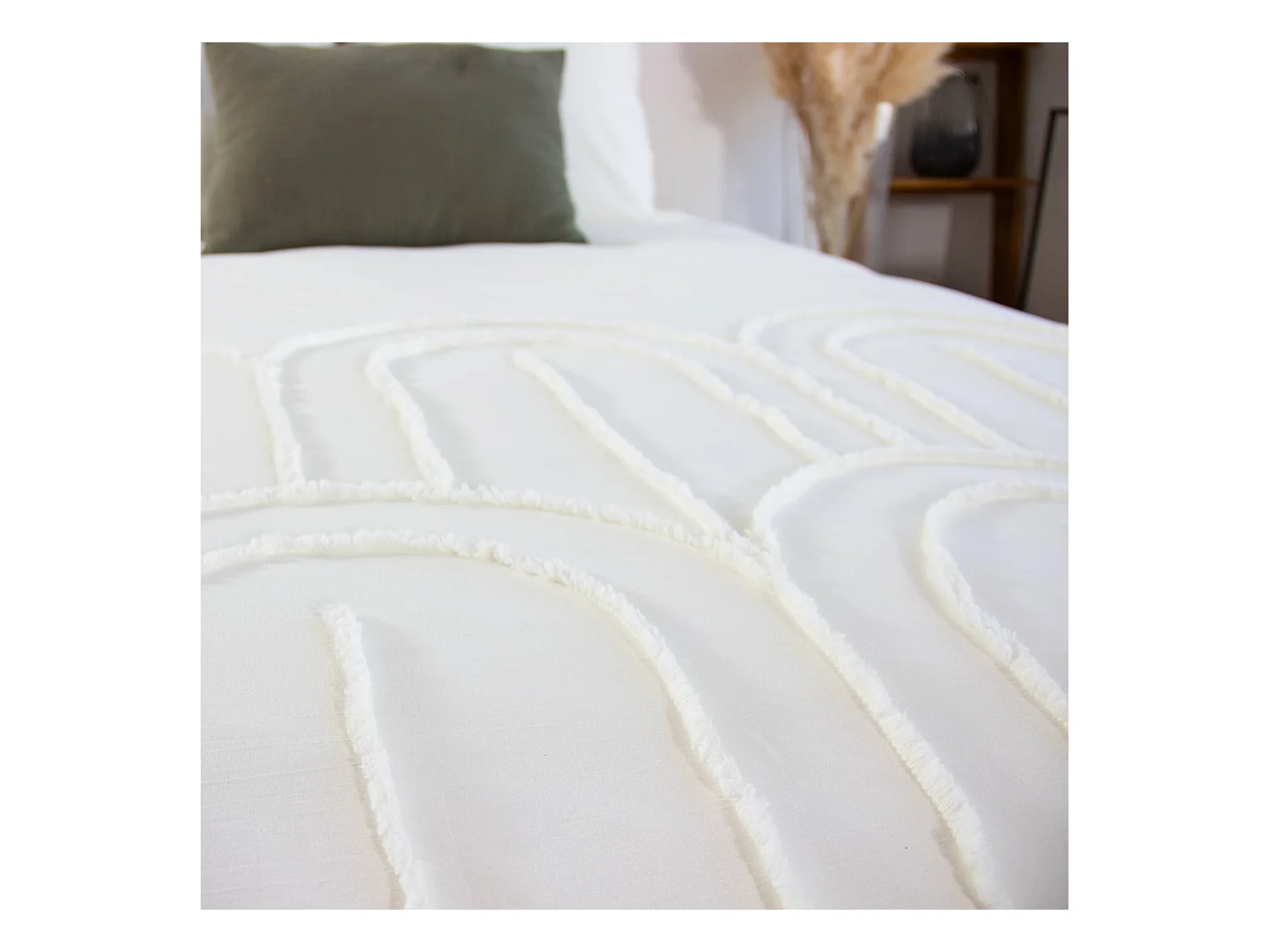 Parure de lit motif arches rétro tufté crème 240 x 220cm en coton lavé