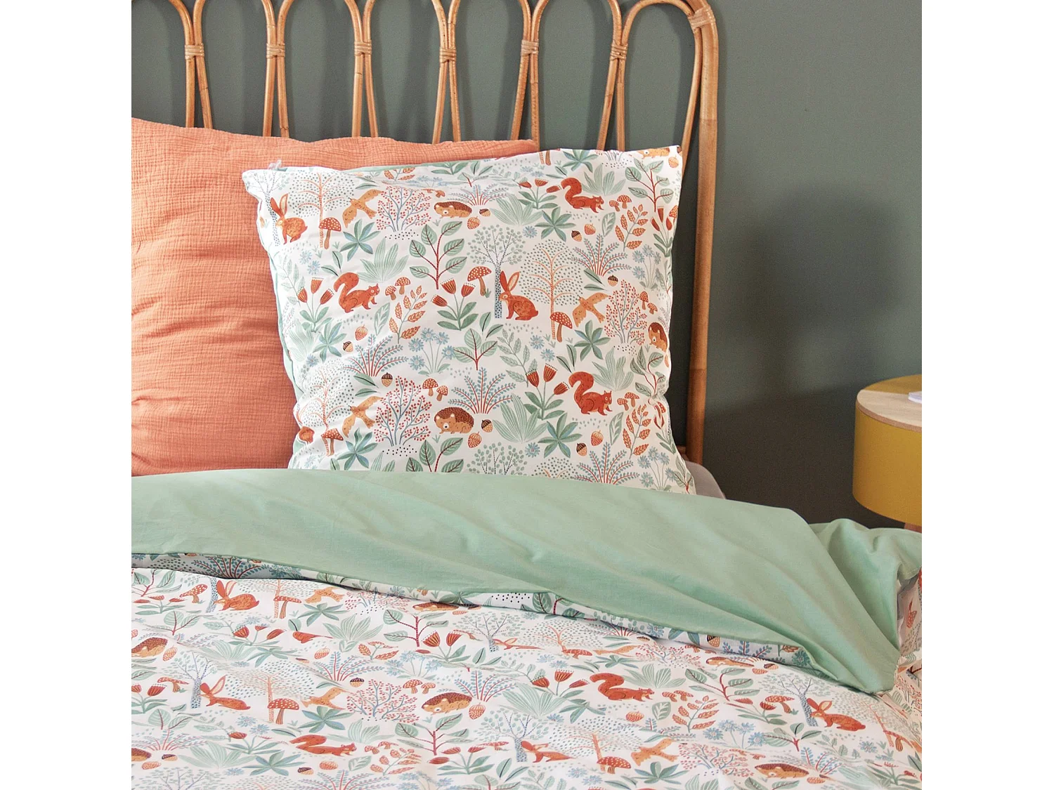 Parure de lit MAXENCE réversible 1 place imprimé thème automne. vert. 140 x 200cm