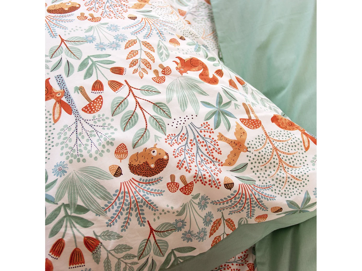 Parure de lit MAXENCE réversible 1 place imprimé thème automne. vert. 140 x 200cm