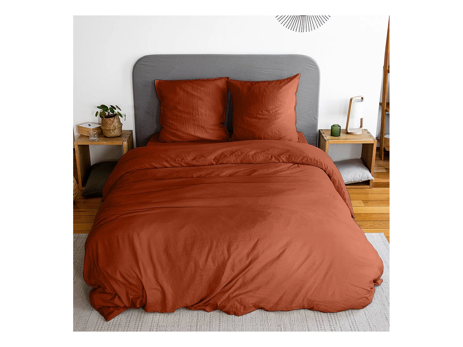 Parure de lit en microfibre lavée. terracotta. 240 x 220cm pour lit 2 places avec 1 housse de couette et 2 taies d'oreillers