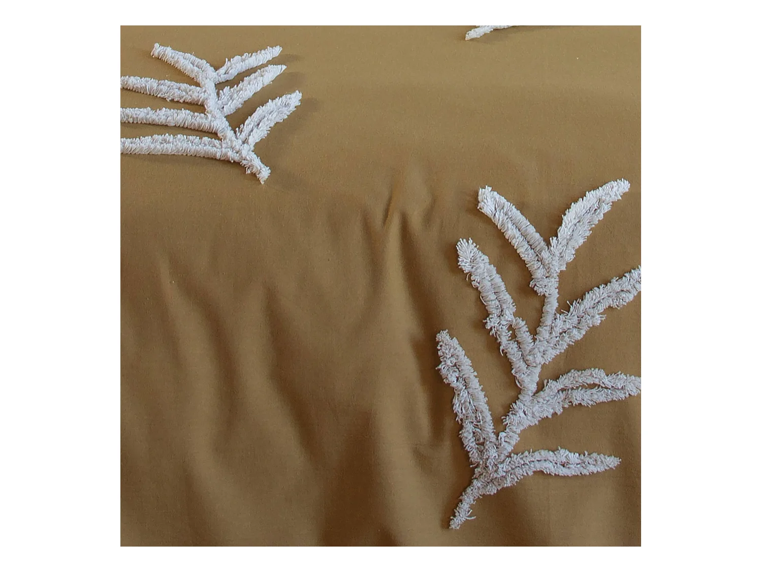 Parure de lit coton lavé tufté motifs végétaux 2 places moutarde. 1 housse 260x240cm + 2 taies 63x63cm