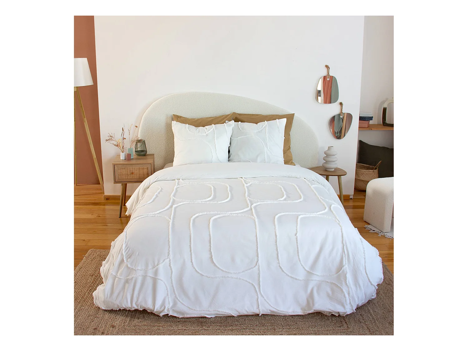 Parure de lit coton lavé tufté motifs arrondis 2 places blanc. 1 housse 260x240cm + 2 taies 63x63cm