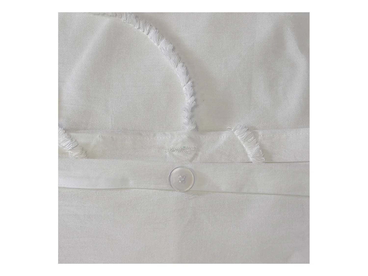 Parure de lit coton lavé tufté motifs arrondis 2 places blanc. 1 housse 260x240cm + 2 taies 63x63cm